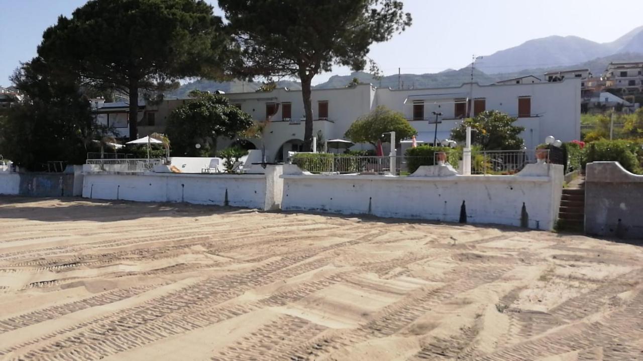 Villa A Diamante Sulla Spiaggia Belvedere Marittimo Eksteriør billede