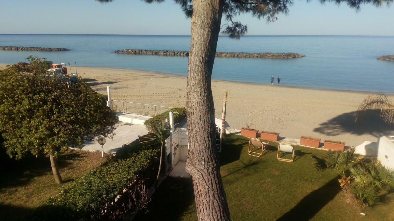 Villa A Diamante Sulla Spiaggia Belvedere Marittimo Eksteriør billede
