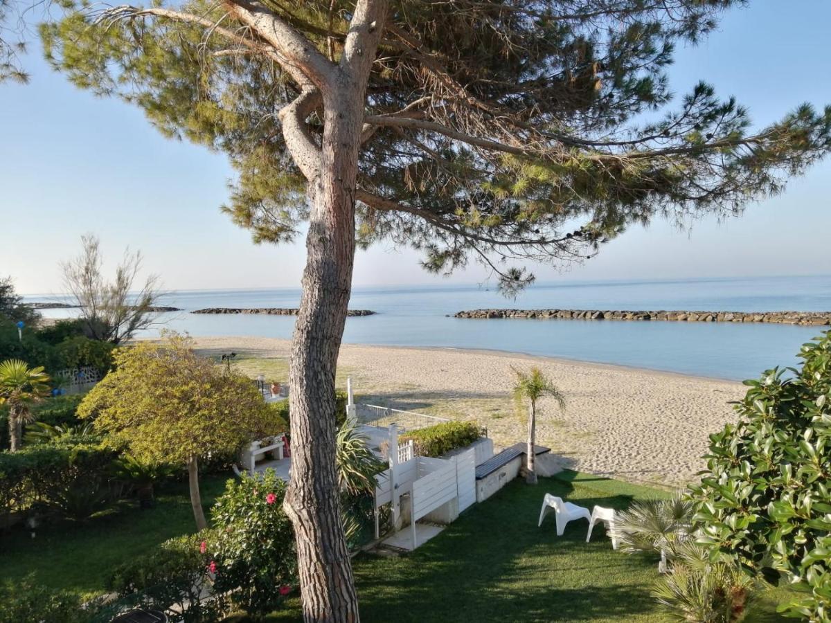 Villa A Diamante Sulla Spiaggia Belvedere Marittimo Eksteriør billede